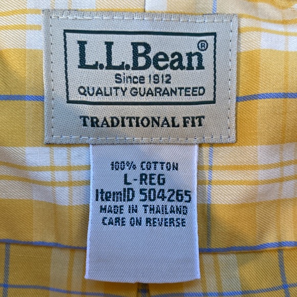 L.L.Bean Men’s Traditional Fit Short Sleeve Shirt - Picture 3 of 5